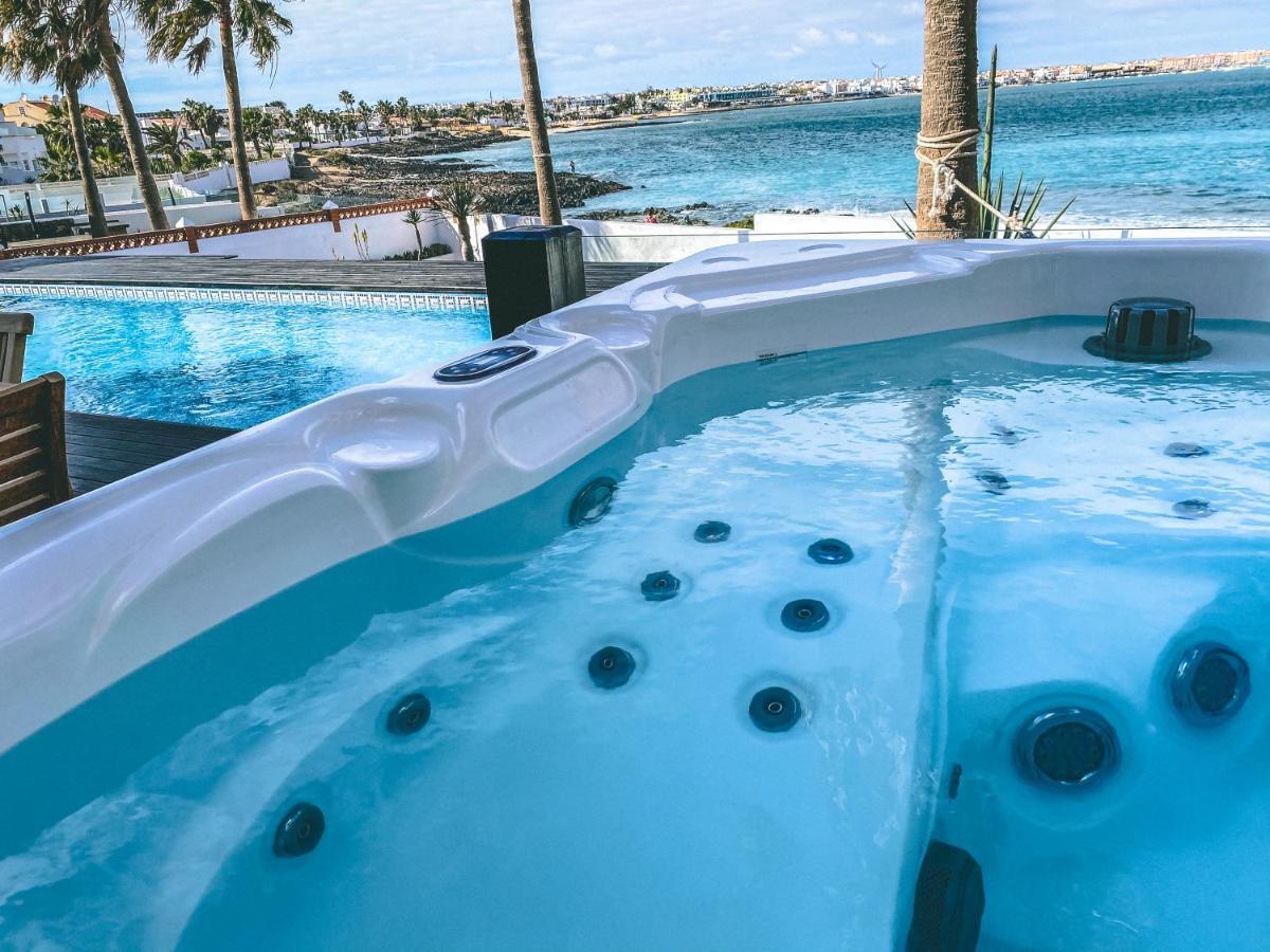 Villa Los Flamencos By Veaco- Beachfront & Pool 코라레호 외부 사진